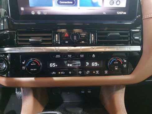 New 2026 Nissan Pathfinder Platinum AWD/4WD image 22