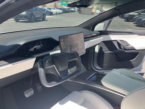 Used 2022 Tesla Model X Plaid AWD/4WD image 11
