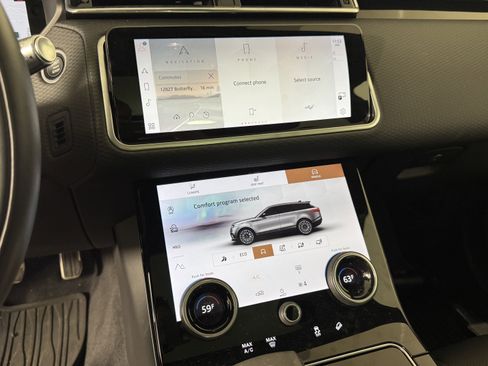 Used 2022 Land Rover Range Rover Velar R-Dynamic S image 21