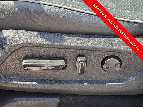 Used 2023 Honda Pilot Elite image 16