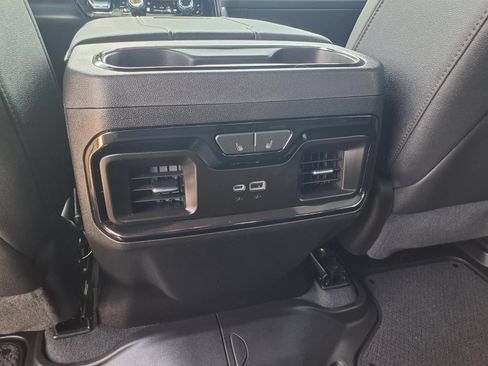 Used 2024 GMC Sierra 2500 AT4 w/ AT4 Premium Plus Package AWD/4WD image 14