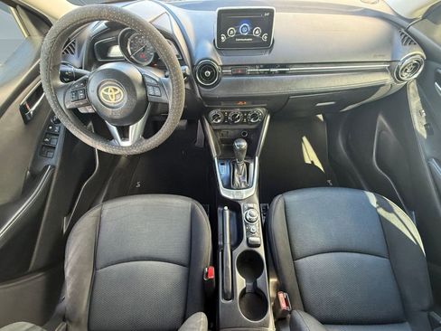 Used 2017 Toyota Yaris iA image 14