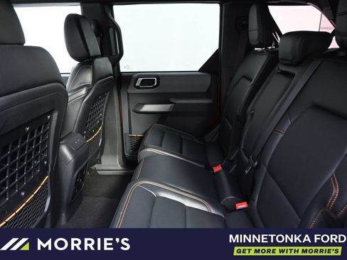 Used 2023 Ford Bronco Badlands w/ Sasquatch Package AWD/4WD image 22