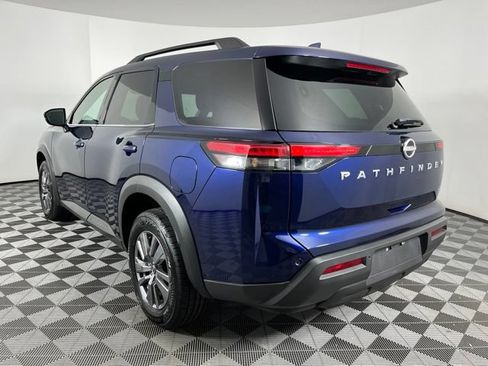 Used 2025 Nissan Pathfinder SV FWD image 8