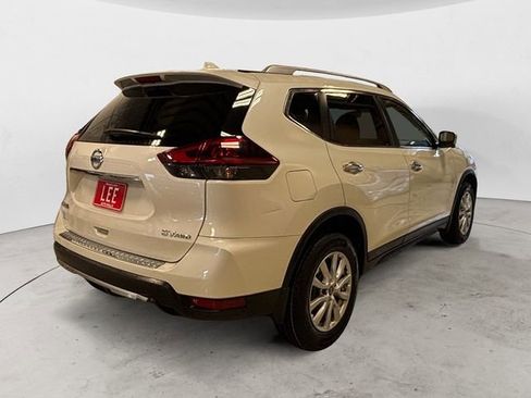Used 2018 Nissan Rogue SV w/ Premium Package AWD/4WD image 5