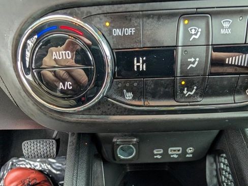 Used 2023 Chevrolet TrailBlazer LT w/ Convenience Package image 4