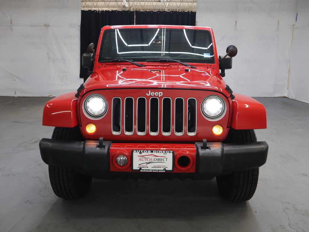 Used 2018 Jeep Wrangler Unlimited Sahara w/ Connectivity Group AWD/4WD image 2