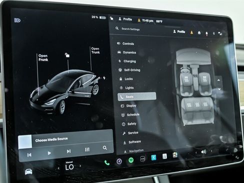 Used 2018 Tesla Model 3 Long Range AWD/4WD image 31