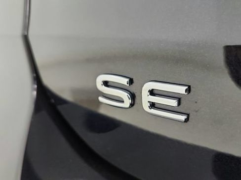 Used 2024 Volkswagen Taos SE FWD image 49