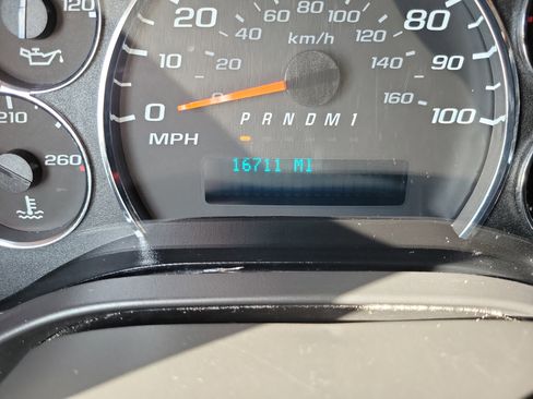 Used 2024 GMC Savana 2500 w/ Driver Convenience Package image 22