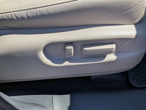Used 2021 Honda Pilot Touring image 36