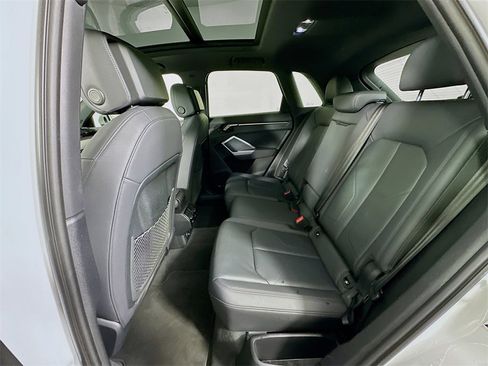 Used 2024 Audi Q3 2.0T Premium image 17