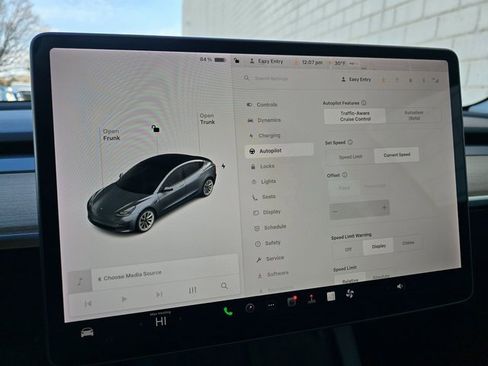 Used 2021 Tesla Model 3 Standard Range Plus image 45