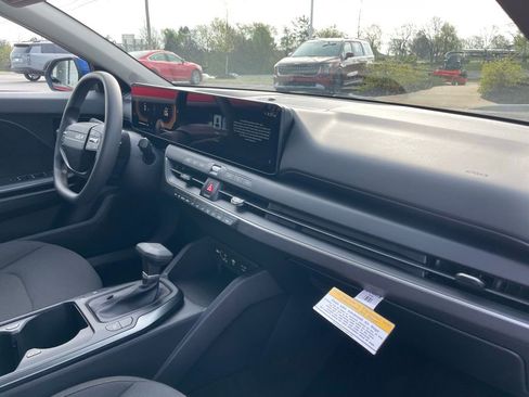 New 2026 Kia K4 FWD image 29