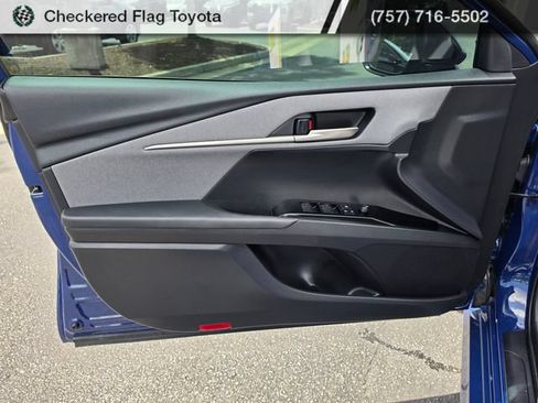 Used 2025 Toyota Camry LE w/ Convenience Package FWD image 20