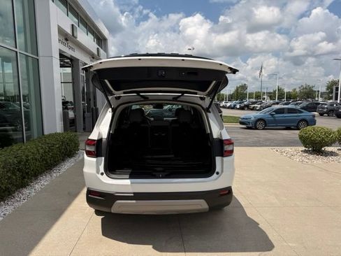 Used 2024 Honda Pilot EX-L image 8
