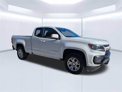 Used 2022 Chevrolet Colorado LT w/ Safety Package image 2
