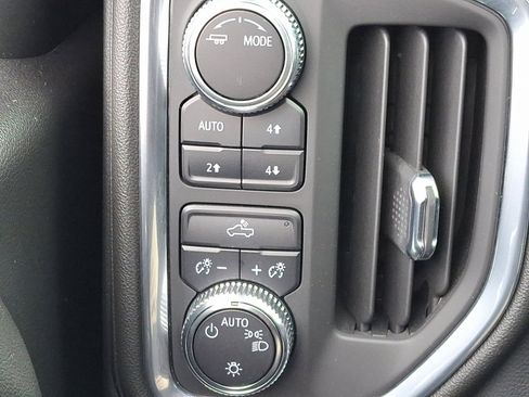 Certified 2022 GMC Sierra 1500 SLE w/ X31 Off-Road Package image 23