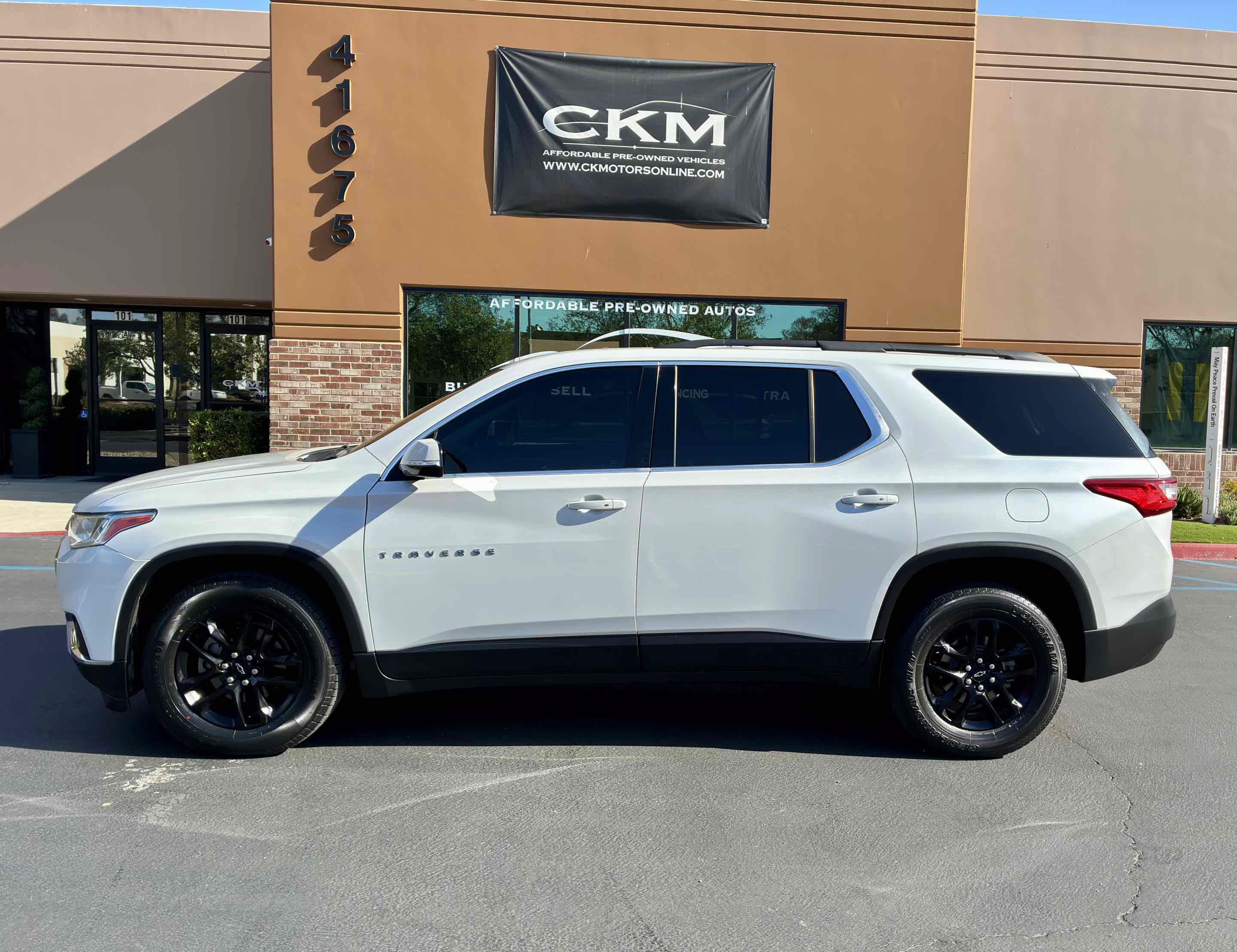 Used 2019 Chevrolet Traverse LT FWD image 3