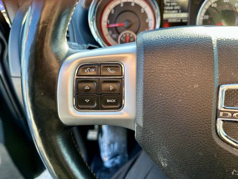 Used 2017 Dodge Grand Caravan GT image 25