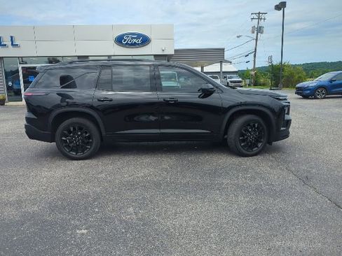 Used 2024 Chevrolet Traverse LT w/ Midnight/Sport Edition AWD/4WD image 34