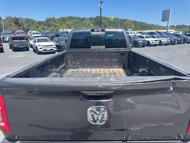 Used 2024 RAM 3500 Tradesman w/ Chrome Appearance Group AWD/4WD image 11