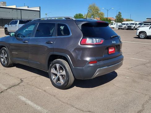 Used 2019 Jeep Cherokee Limited FWD image 7