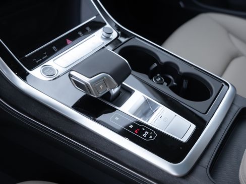 New 2026 Audi Q7 3.0T Premium Plus AWD/4WD image 18