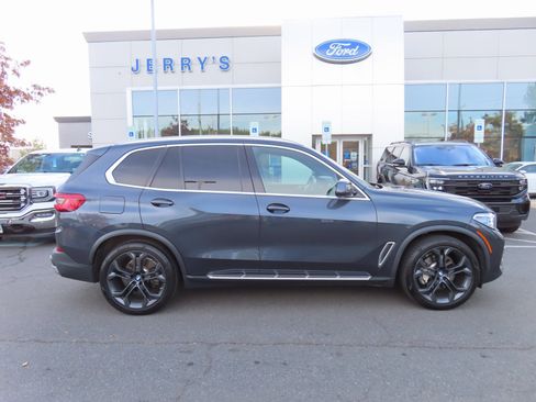 Used 2019 BMW X5 xDrive40i w/ Executive Package image 4