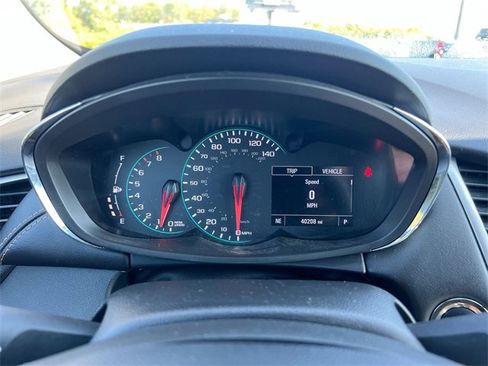 Used 2022 Chevrolet Trax LT w/ Sport Edition image 12