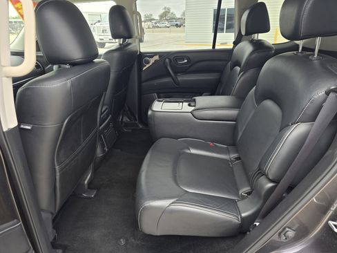 Used 2024 INFINITI QX80 Luxe image 11