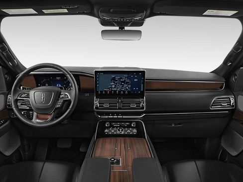 Used 2025 Lincoln Navigator Reserve w/ Jet Appearance Package image 3