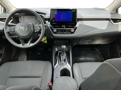 Used 2025 Toyota Corolla LE FWD image 10