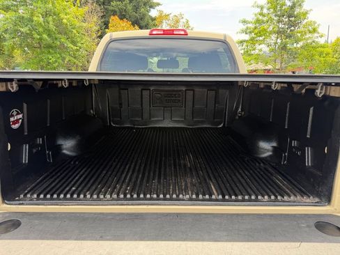 Used 2019 Toyota Tundra SR5 w/ SR5 Upgrade Package AWD/4WD image 10