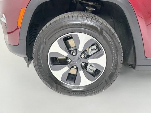 Used 2023 Jeep Grand Cherokee 4WD 4xe image 33
