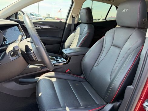 Used 2023 Buick Envision Essence w/ Technology Package I AWD/4WD image 11