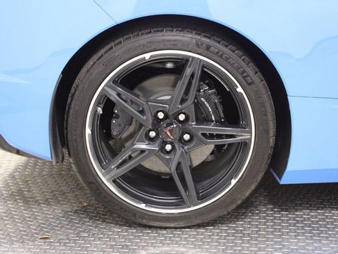 Used 2021 Chevrolet Corvette Stingray Preferred Cpe w/ Battery Protection Package image 9