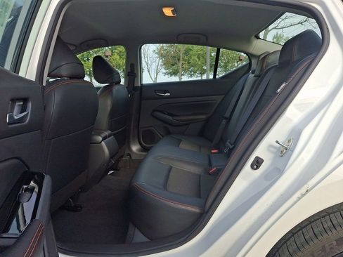 Used 2023 Nissan Altima 2.5 SR image 13