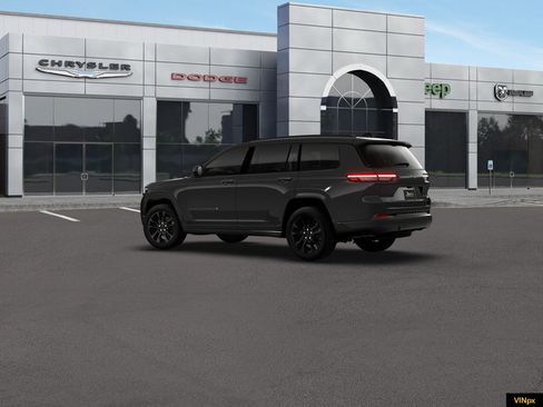 New 2026 Jeep Grand Cherokee L Limited AWD/4WD image 4