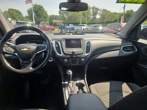 Used 2020 Chevrolet Equinox LT w/ Driver Convenience Package AWD/4WD image 13