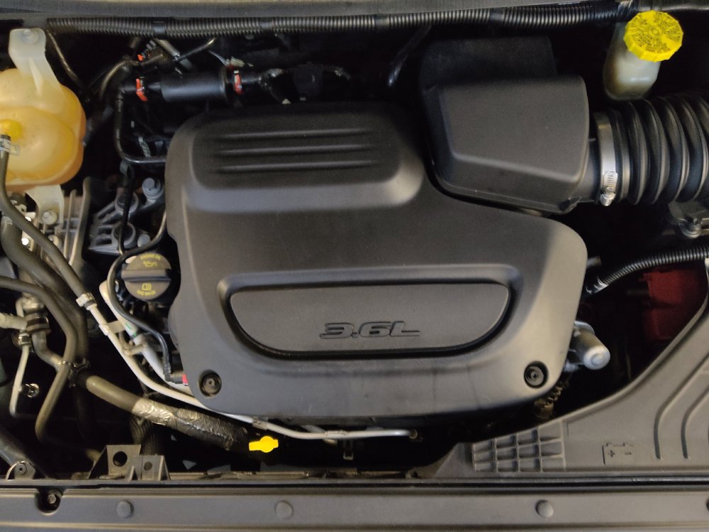 Used 2020 Chrysler Pacifica Touring-L FWD image 30