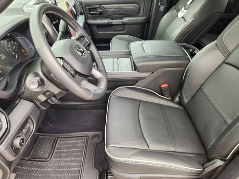 New 2026 RAM 2500 Limited AWD/4WD image 9