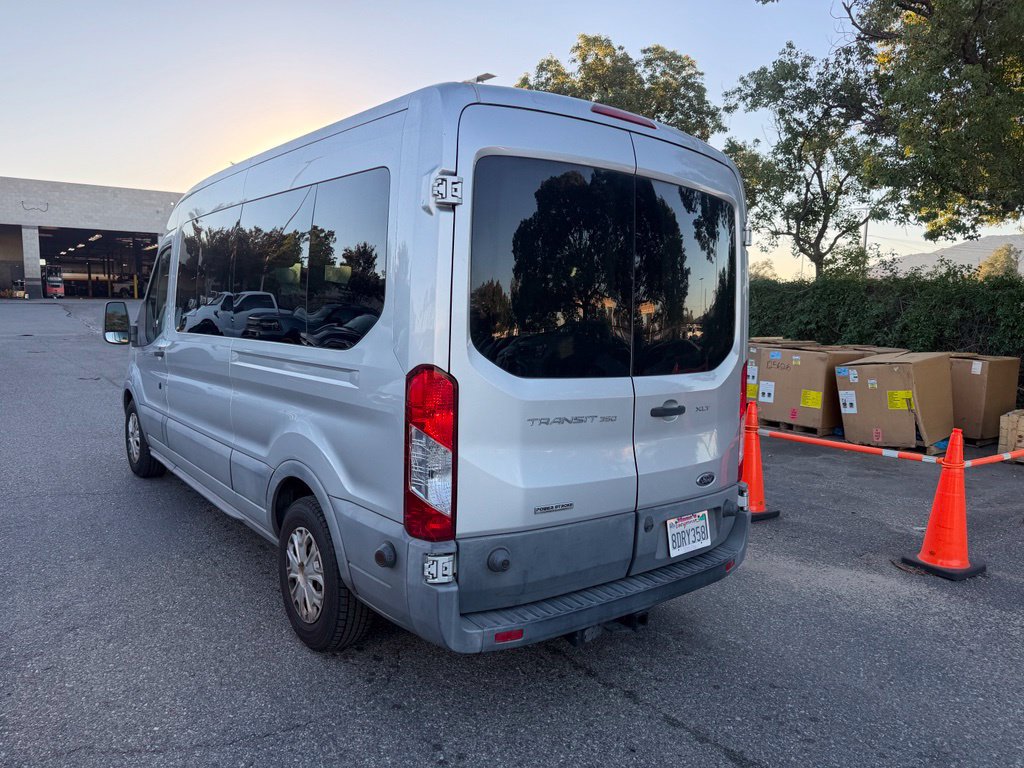 Used 2016 Ford Transit 350 XLT RWD image 4