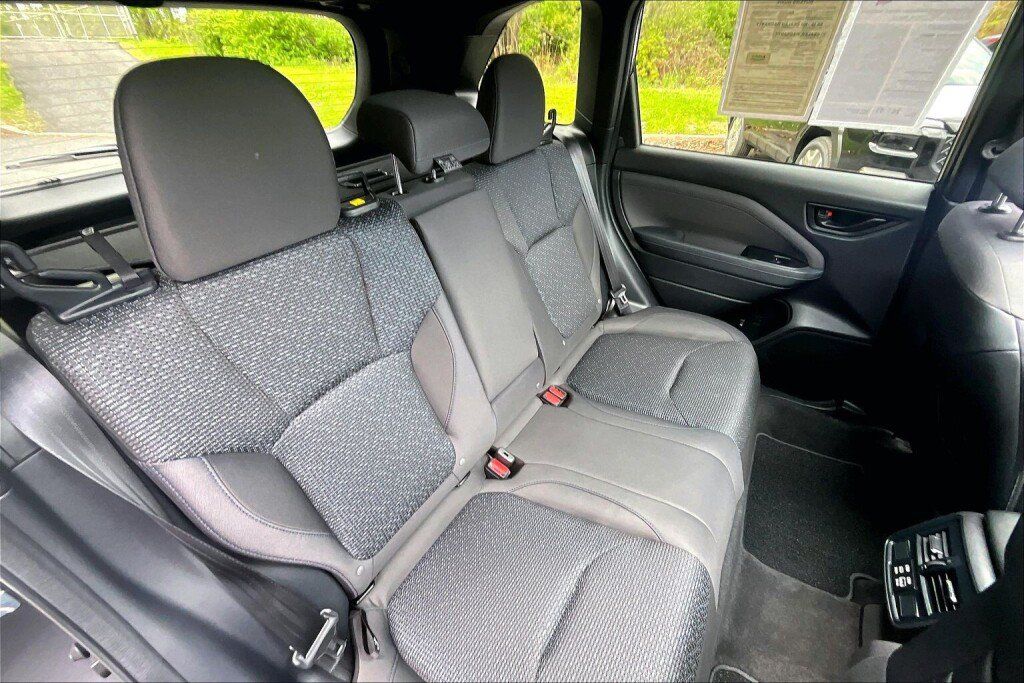 Used 2026 Subaru Forester Premium AWD/4WD image 16
