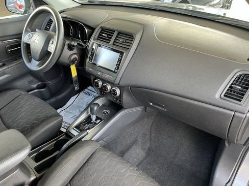 Used 2024 Mitsubishi Outlander Sport ES AWD/4WD image 19