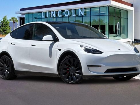 Used 2022 Tesla Model Y Performance AWD/4WD image 2