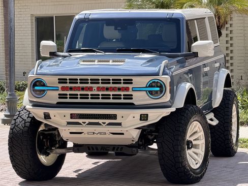 Used 2025 Ford Bronco Outer Banks AWD/4WD image 12