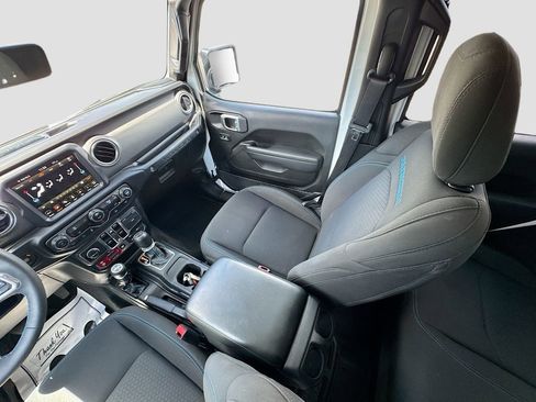 Used 2023 Jeep Wrangler Unlimited Rubicon 4xe AWD/4WD image 26