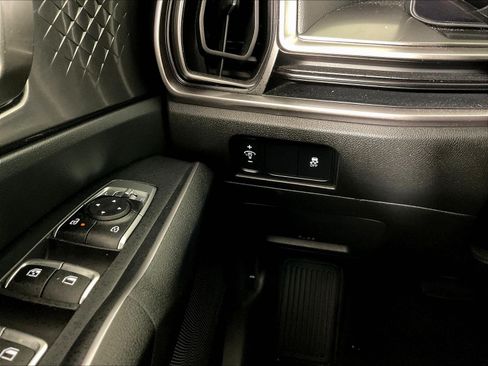 Used 2024 Kia Sorento S w/ Panoramic Sunroof Package FWD image 15