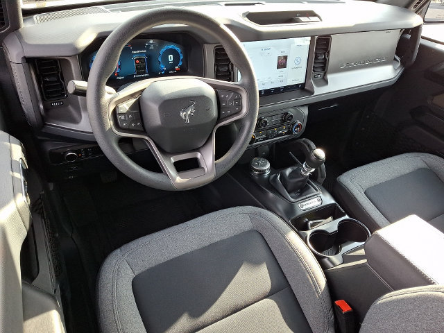 Used 2025 Ford Bronco 2-Door AWD/4WD image 2